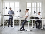 Как лучше работать в офисе: сидя или стоя?